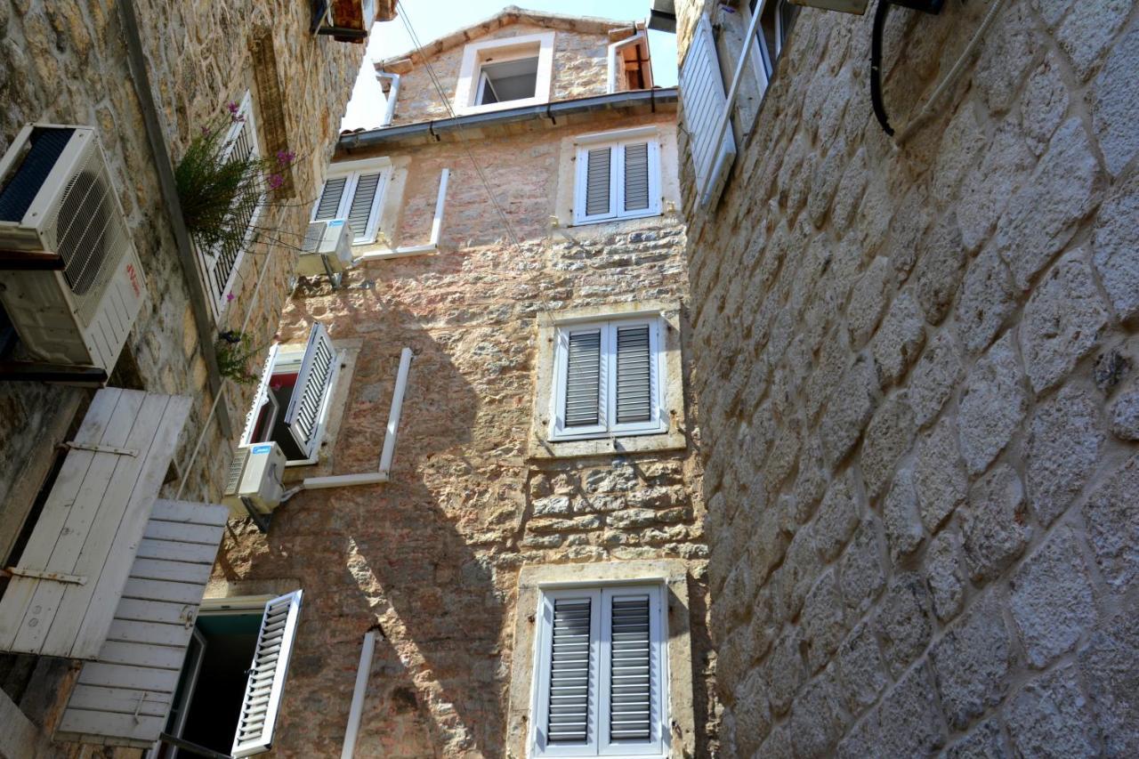 Montenegro Backpackers Home 부드바 외부 사진