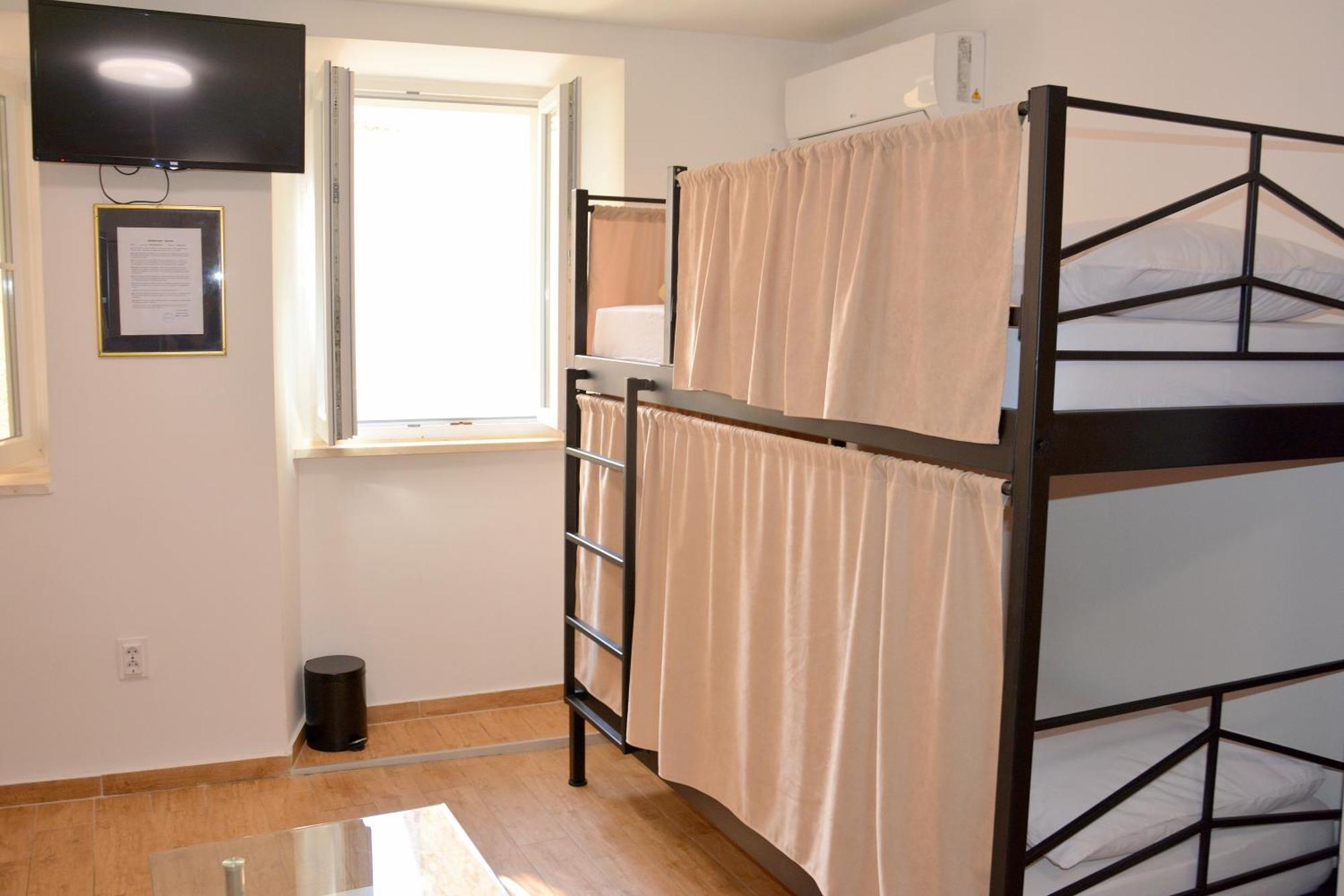 Montenegro Backpackers Home 부드바 외부 사진