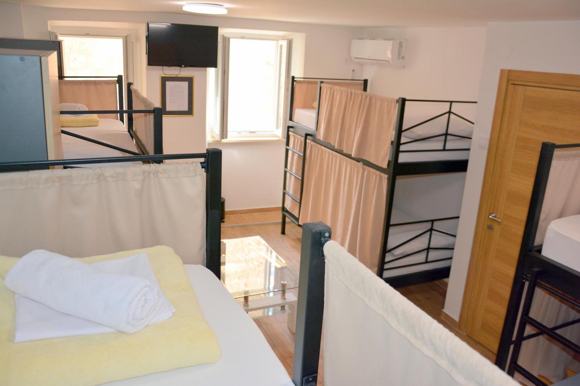 Montenegro Backpackers Home 부드바 외부 사진
