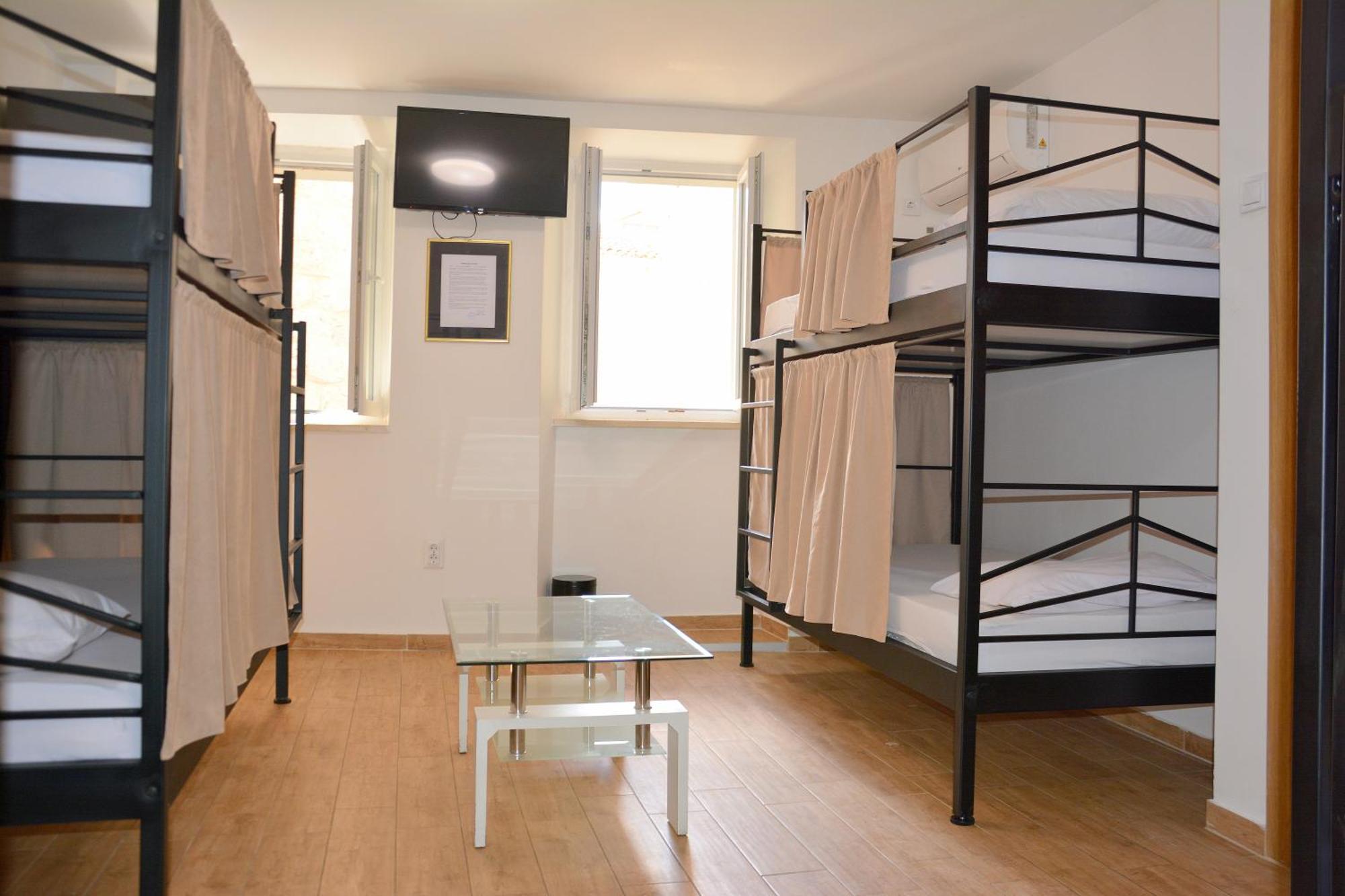 Montenegro Backpackers Home 부드바 외부 사진